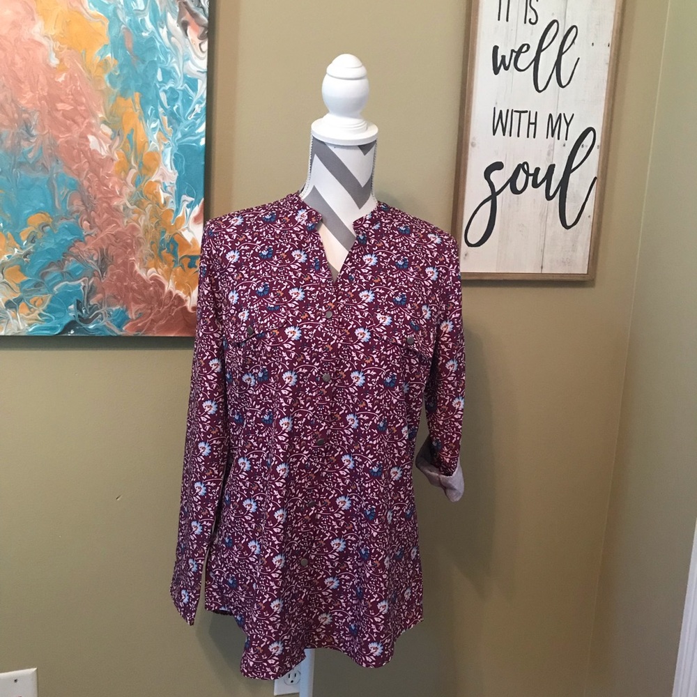 Laura Scott Button-up Blouse